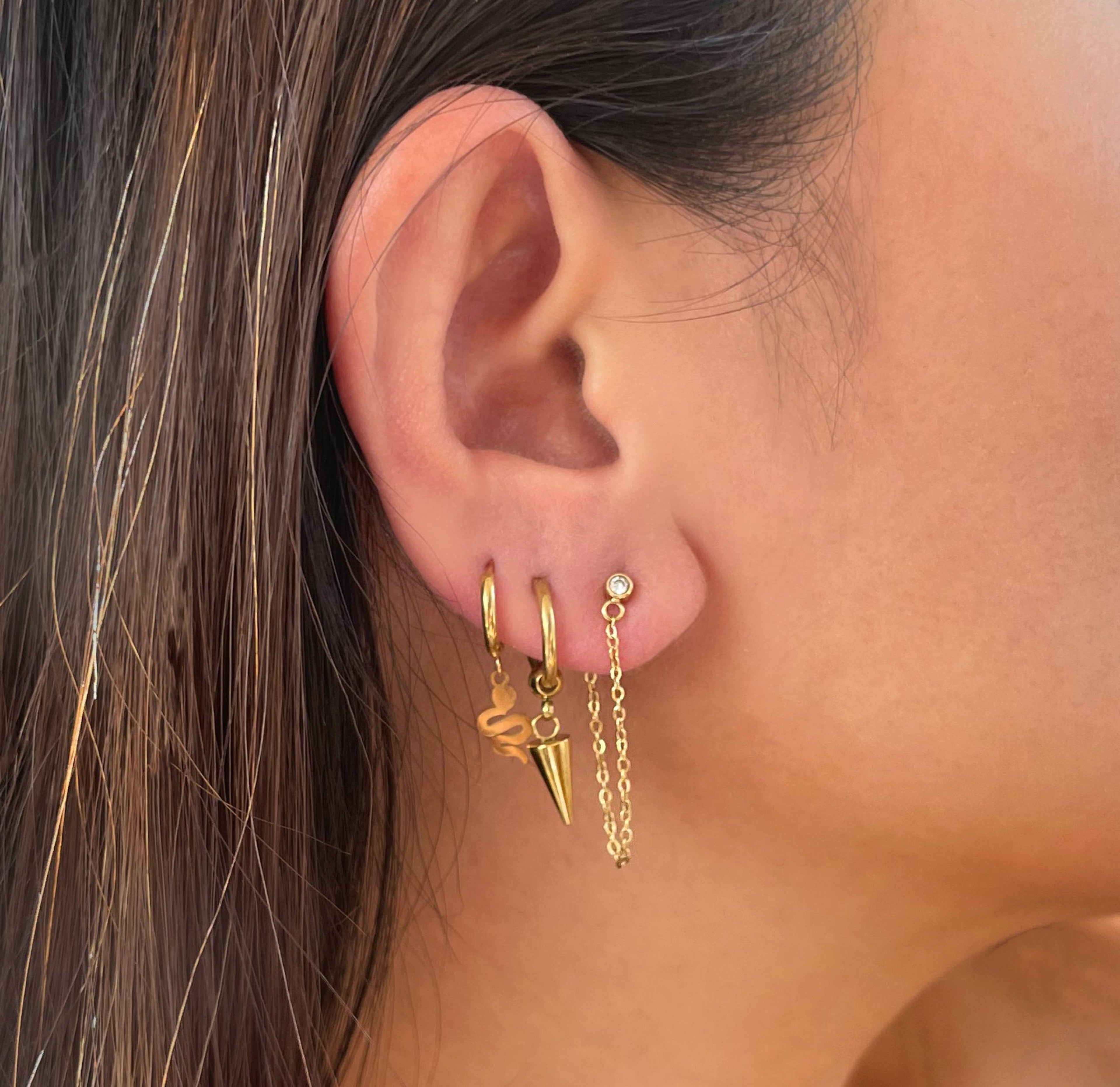 JOAN SOLITAIRE STUD GOLD LOOP CHAIN EARRING