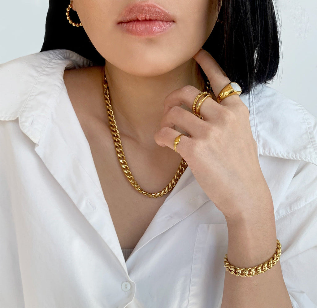 DREW GOLD PINKY SIGNET RING
